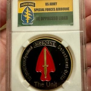 US Army Special Forces Delta Force Airborne Coin in display case